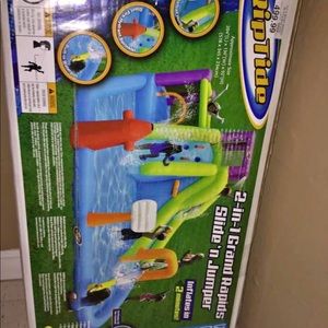 Rip tide water slide